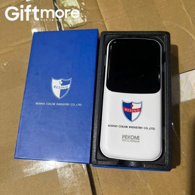 Alternative view of Sạc dự phòng quà tặng in logo thương hiệu Wekome màu trắng 10000mAh GM-SDP03