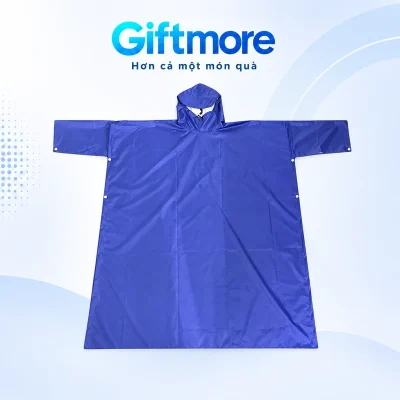 Áo mưa cài cạnh có tay xanh, thân dài và mũ liền trên nền GiftMore