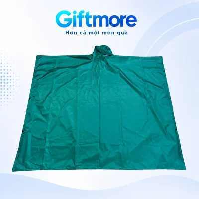 Áo mưa poncho xanh ngọc trải rộng, mũ liền ở giữa trên nền GiftMore
