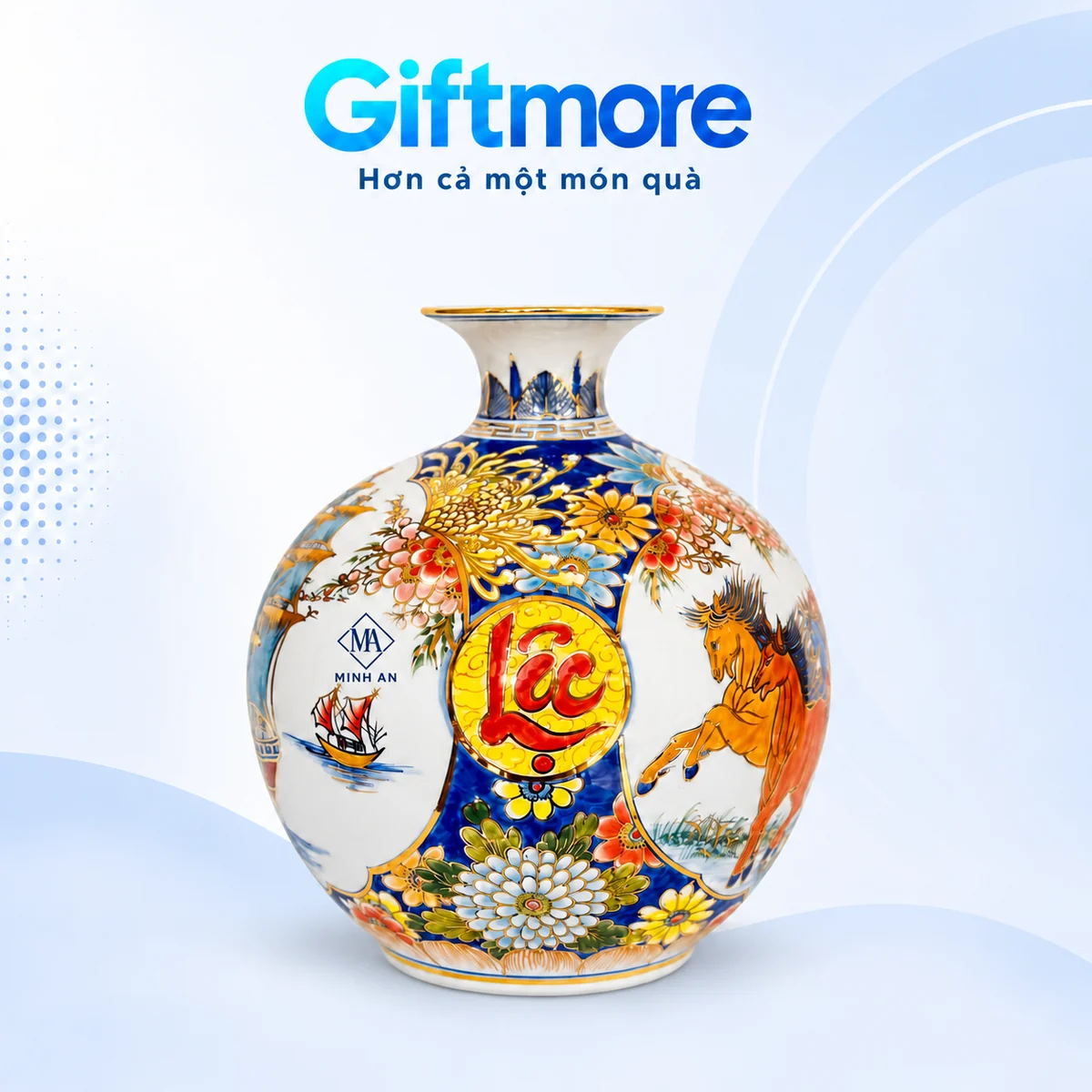 Demo monogram MA và MINH AN màu navy nhỏ ở khoảng trắng bên trái chữ Lộc trên bình nhị cảnh