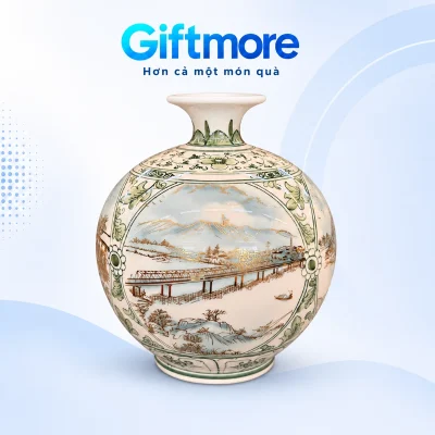 Bình hút lộc tứ cảnh cầu men sáng H22 với viền hoa xanh olive và cầu ngang, nền GiftMore