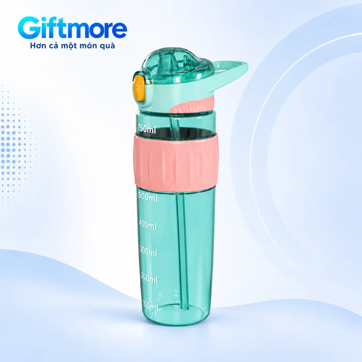 Bình La Fonte 003322 xanh trong với đai hồng nút vàng và nắp vòm trên nền GiftMore