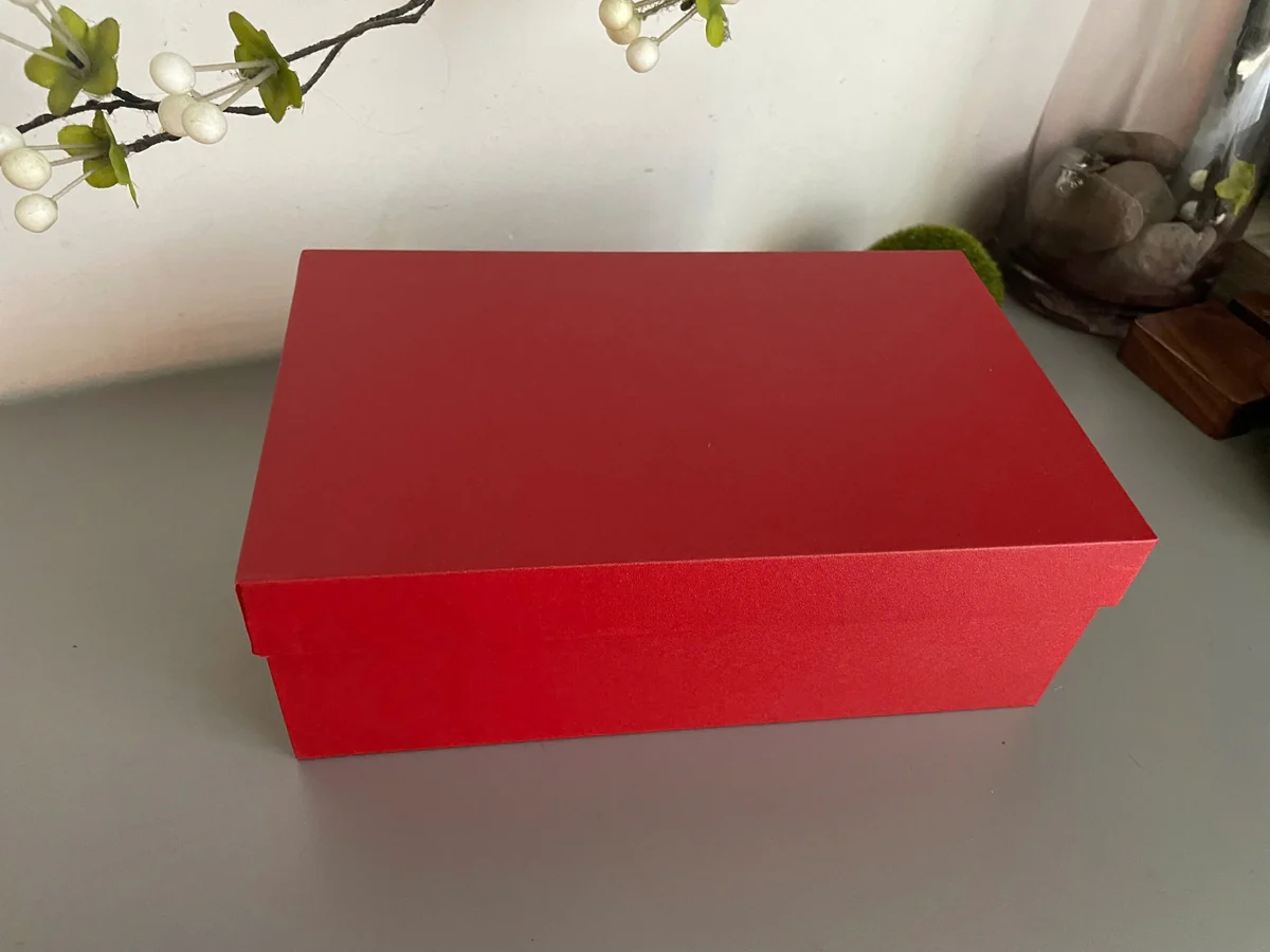 Tư liệu nguồn hộp đỏ đóng dành cho bộ đồng hồ và ống bút gỗ