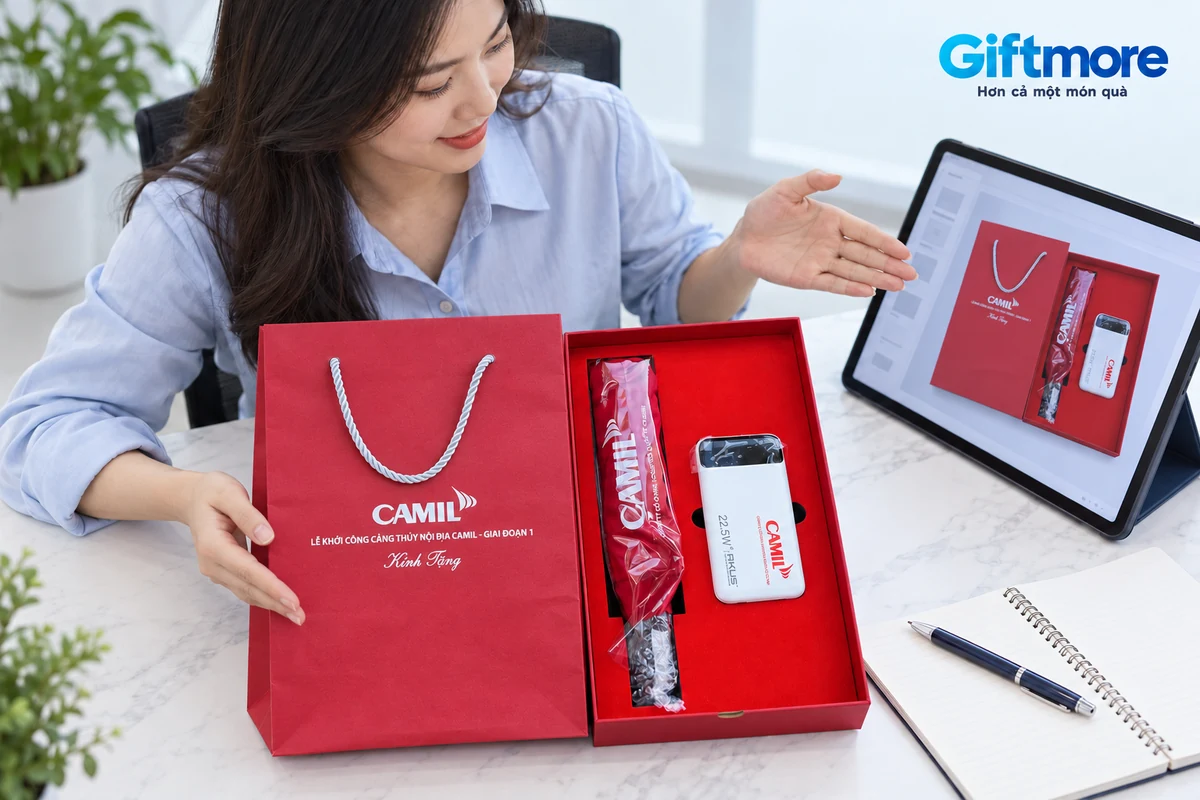 Đối chiếu nhận diện trên túi, hộp và hai món trong bộ quà CAMIL