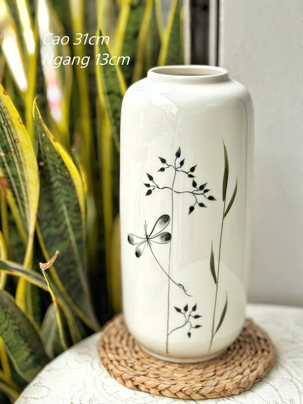 Ảnh nguồn lọ ống trắng có chú thích cao 31 cm và ngang 13 cm