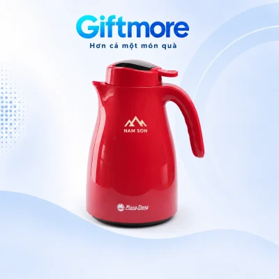Demo ba đỉnh núi và tên NAM SON màu ngà trên phần giữa phía trên thân phích đỏ