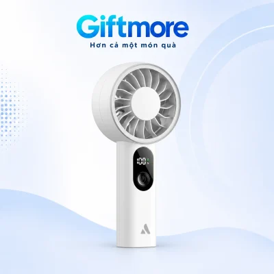 Quạt AECOOLY Halo 03 PE01 màu trắng, đầu tròn mỏng và màn hình trên tay cầm trên nền GiftMore