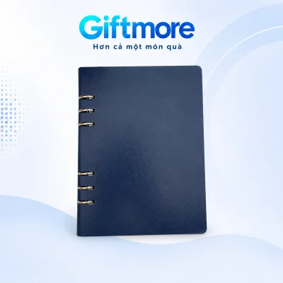 Sổ còng hở A5 bìa PU xanh navy với sáu còng bạc trên nền GiftMore