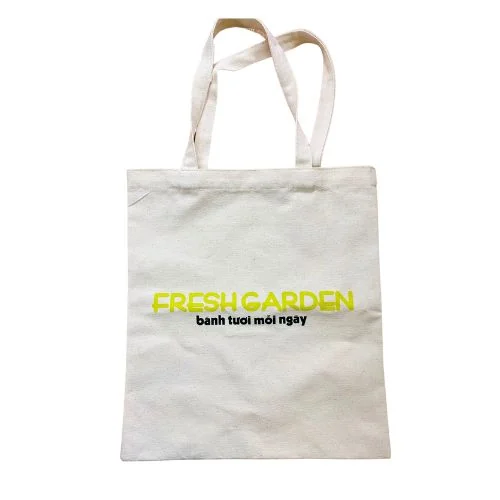 Ảnh catalogue túi canvas mộc quai cùng màu với hình FRESHGARDEN và dòng bánh tươi mỗi ngày