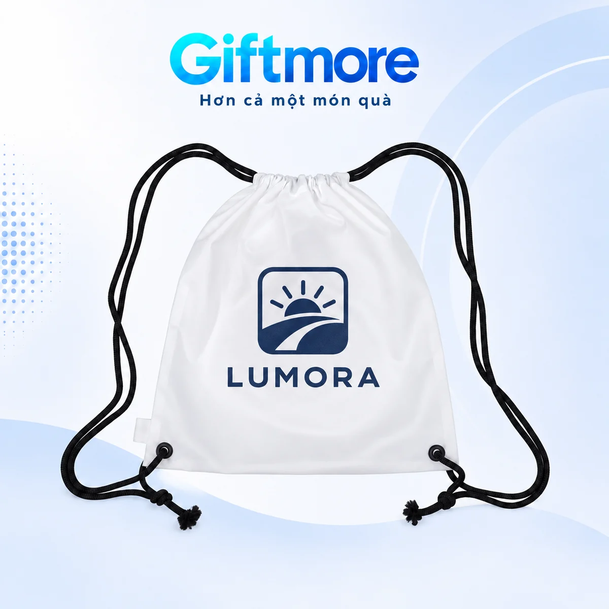 Demo LUMORA navy gồm biểu tượng mặt trời và nét đường trong khung vuông trên túi rút trắng dây đen